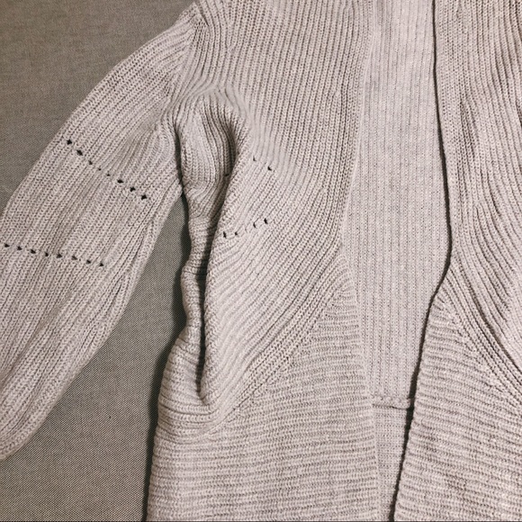 90% new Classic Wilfred Aritzia sweater - Picture 5 of 9